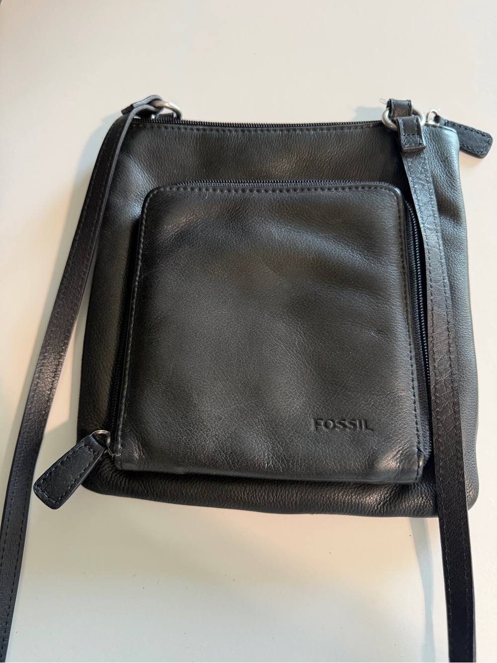 Fossil Black Genuine Leather Crossbody Bag with Built-in Wallet Organizer